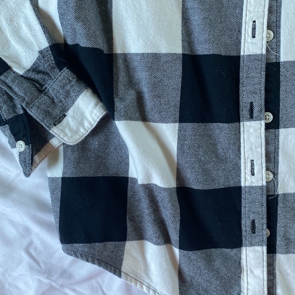 Old Navy flannel - Picture 3 of 4